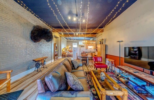 Sheridan Apartment | Western Elegance: Downtown Sheridan Base