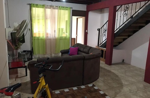 Santa Lucia Bed & Breakfast | Western Green B&B