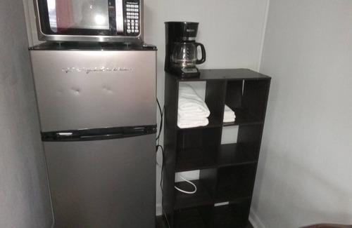 Versailles Hotel | Western Hills Motel