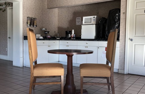 Union City Hotel | Western Inn