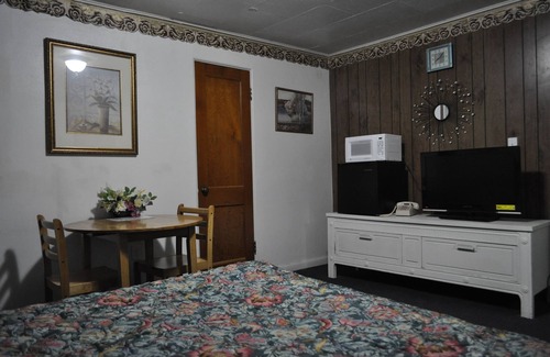 Lovell Hotel | Western Motel