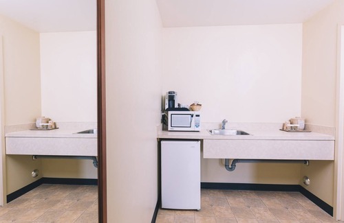 Valleyview Hotel | Western Valley Inn