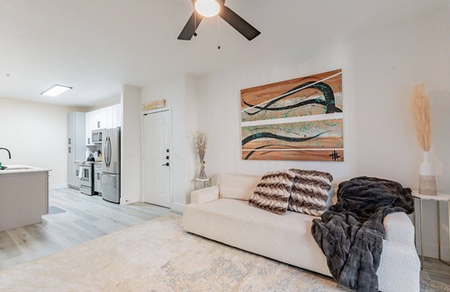 Glendale Sports and Entertainment District Apartment | Westgate Luxury Apartment