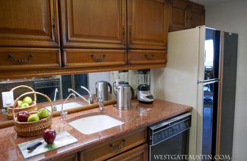 Capitol District House | WestgateAustin - Downtown Austin, Capitol Next Door, 30 Day Rental
