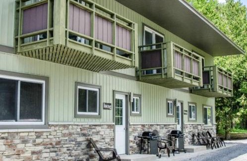 Bloomfield House | Westlake Cottage - Hillier Lodge