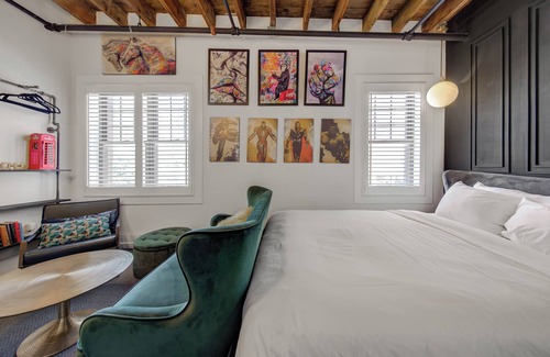 New Toronto Hotel | Westlake Hotel - The Art Suite