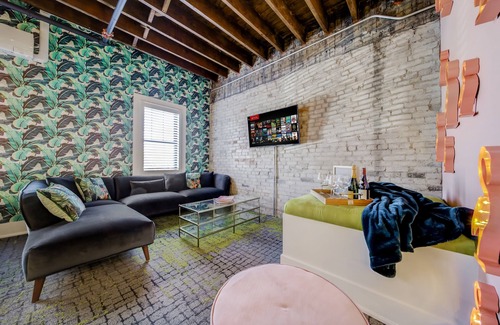 New Toronto Hotel | Westlake Hotel - The Neverly Hills Suite