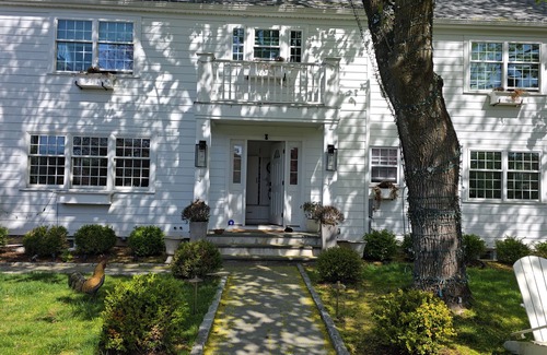 Westport House | Westport Dream Home 6 Bedroom/5 BathroomnnPool and Jacuzzi nnSteps to town