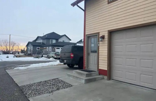 Valley West House | Westside Bozeman Nook - Cozy Destination