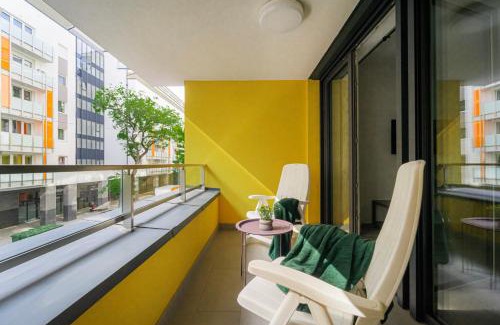 Ujlipotvaros Apartment | WestSide Garden Apartments by UrbanRent