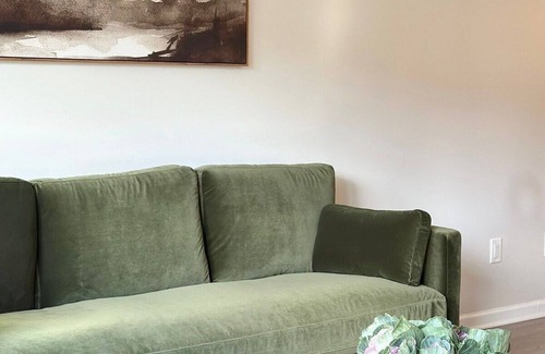 West New Haven Apartment | Westville Haven|Modern2BR|Near Yale|Onsite Parking