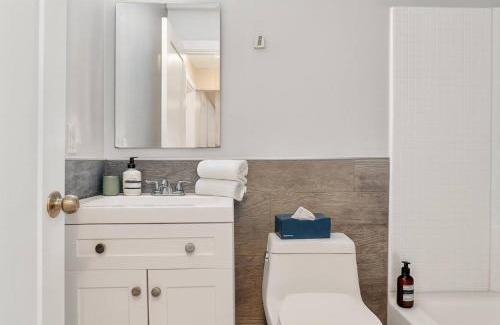 West New Haven Apartment | Westville Nest parking NearYale Newly Renovated