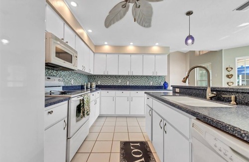 Windward House | Westwind Breezes & Sea, Sand and Sun!