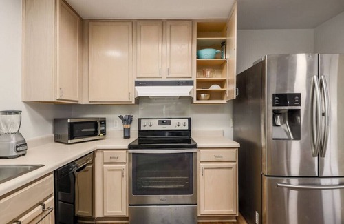 Cedar Park House | WeWelcome Big Families to our Cedar Park Home