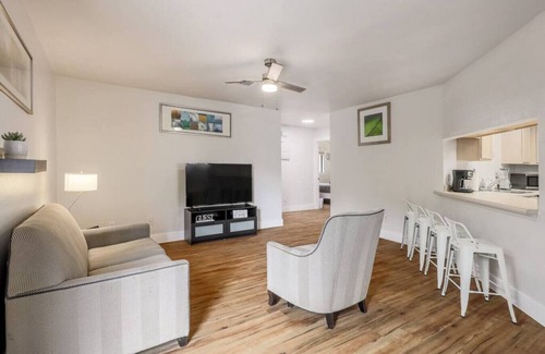 Cedar Park House | WeWelcome Big Families to our Cedar Park Home