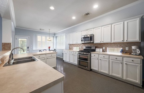 Pflugerville House | WeWelcome you to our Pflugerville Getaway w/Pool!