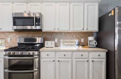 Pflugerville House | WeWelcome you to our Pflugerville Getaway w/Pool!
