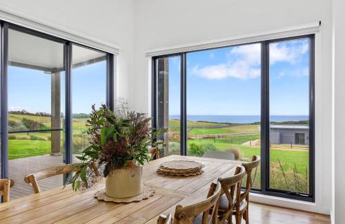 Warrnambool House | Whale Haven