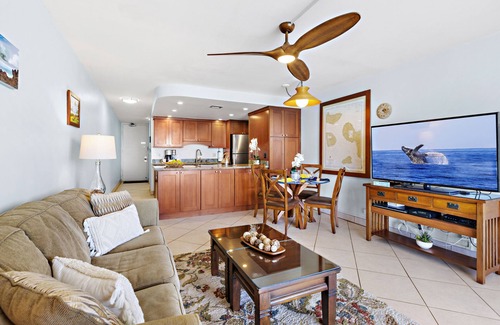 Kahana Condo | Whale Tales & Ocean trails , views you'll love