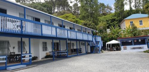 Whangaroa Hotel | Whangaroa Lodge Motel