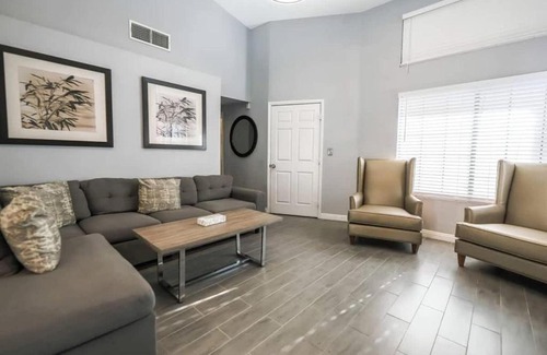 Paradise Valley Villa | What you need A Hidden Gem in the Heart of Vegas