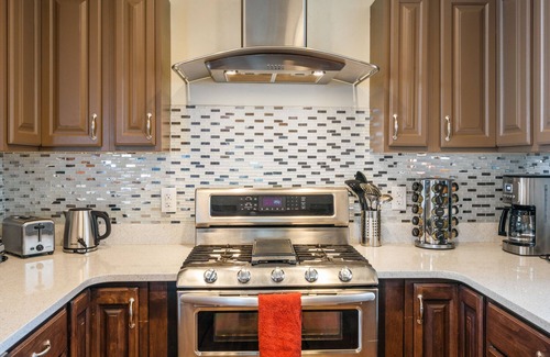 Livingston House | Wheatgrass Guest Cabin - Wonderful log cabin located just east of Livingston!