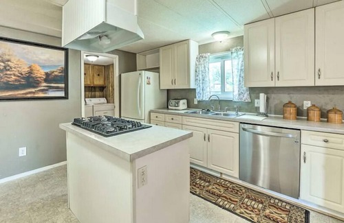 Wheatland House | Wheatland Wyoming 3 bed, 2 bath Rec.and Relaxation