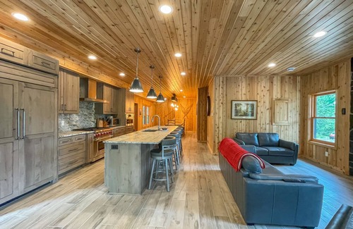 Tofte House | Wheel Hus Retreat is a beautiful luxury home located in Tofte, Minnesota