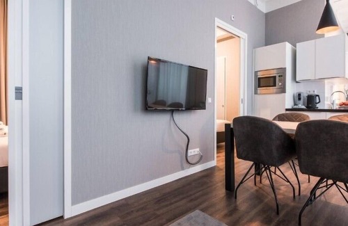 Amsterdam North Apartment | Wheelchair-Friendly 2-Bedroom Apt in trendy NDSM