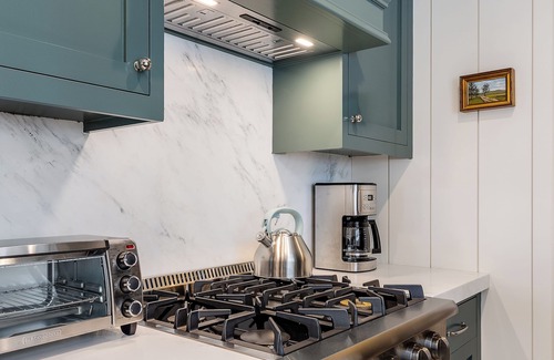Balboa Island House | Where Coastal Luxury Meets Lasting Memories, steps from South Bayfront