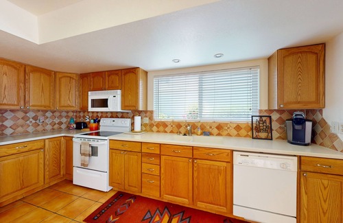 Tucson House | Where Earth and Architecture Embrace: Discover the Essence of Adobe Living