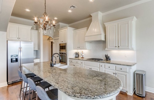 Edmond House | Where Luxury Meets Family-Friendly Living!