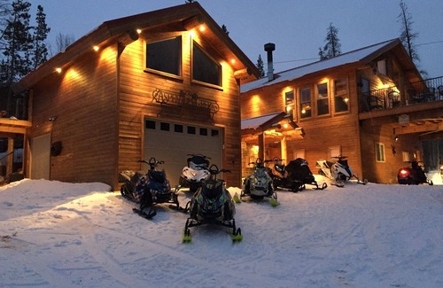 Albany Cabin | Where Luxury Meets the Outdoors Albany, Wyoming