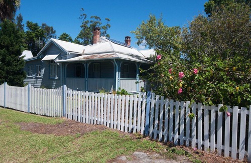 Tea Gardens House | Where the River Runs