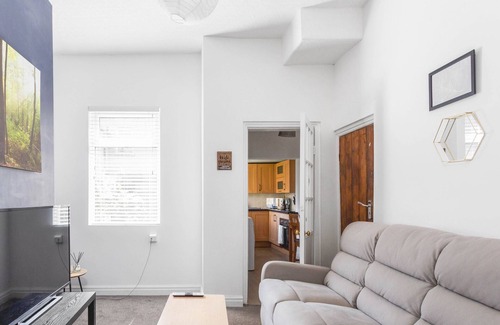 Barrow-in-Furness Apartment | WhereTostay Entire 3bed House