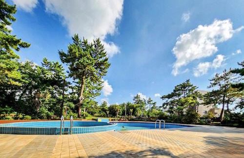 Hallim Resort | Whinstone Hotel & Resort