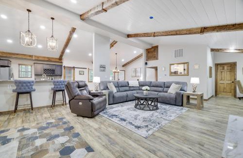 Lake Harmony House | Whiskey Pines Retreat! Single Level Home, Outdoor Firepit, AC, BBQ! Sleeps 9 in Lake Harmony!