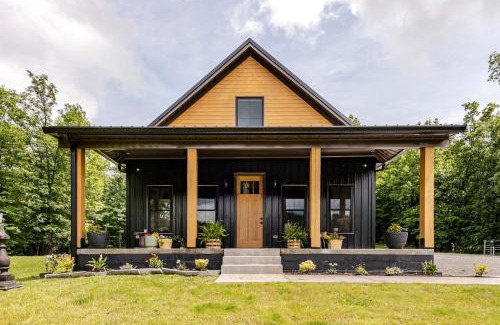 New Hope Ski Chalet | Whiskeys Hideaway