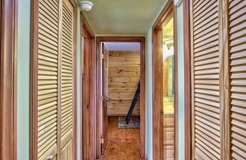 Whispering Forest House | Whispering Forest Log Cabin with endless VIEWS!