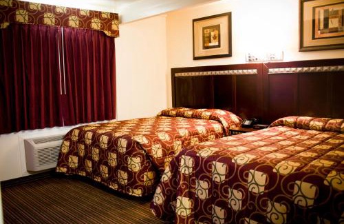 Amistad National Recreational Area Hotel | Whispering Palms Inn