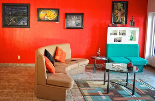 Amistad National Recreational Area Hotel | Whispering Palms Inn