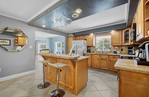 Whitfield House | Whispering Palms: Pool, Near Beaches, Dog Friendly