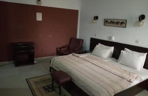 Morogbo Cabin | Whispering Palms Resort