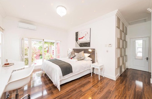 Humewood House | Whispering Palms