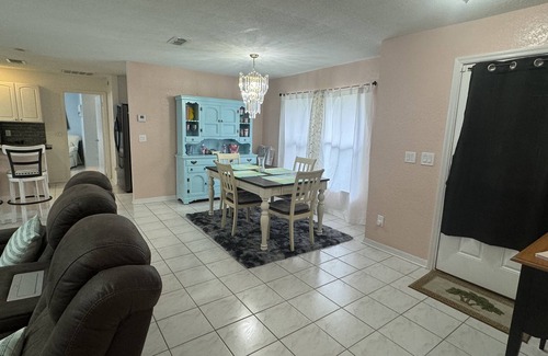 Ocala House | Whispering Pine Awaysin Pool Home