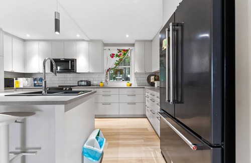Killaloe House | Whispering Pines Lakefront Haven