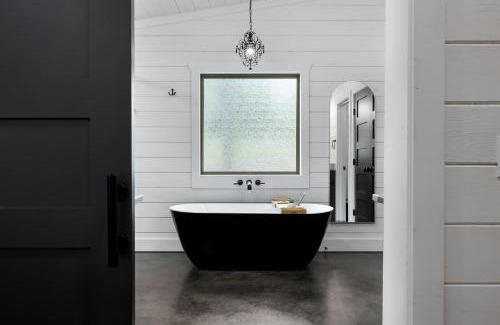 Pickens House | Whispering Retreat Sleeps 4