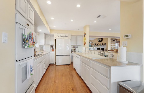 Wimberley House | Whispering Ridge Ranch I Swimming Pool, Hot Tub, Dogs, Hill Country Views
