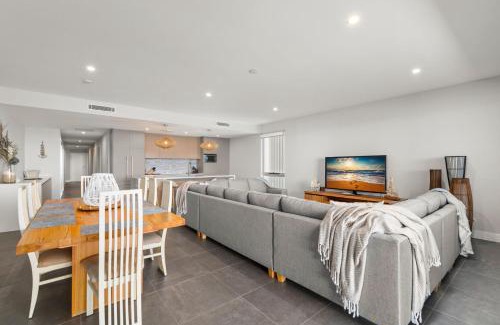 Soldiers Point Apartment | Whispering Waters Soldiers Point Rd 3 143