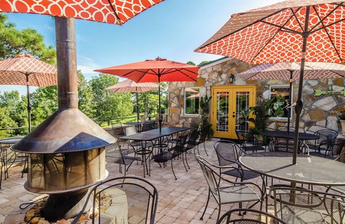 Calico Rock Cabin | Whispering Woods Cabins & Grill